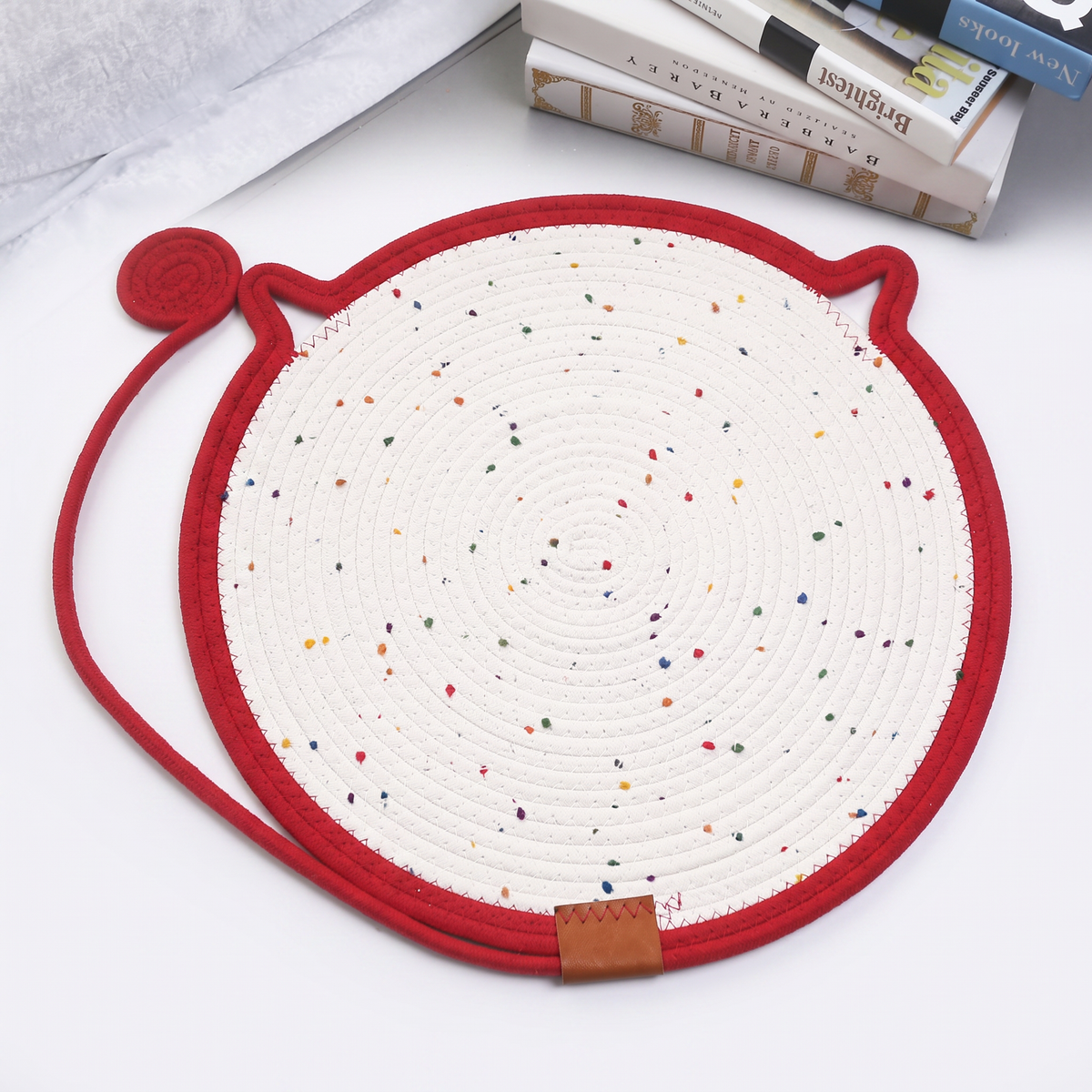 Interactive Cat Scratch Mat with Hanging Ball – Wear-Resistant Cat Play Mat